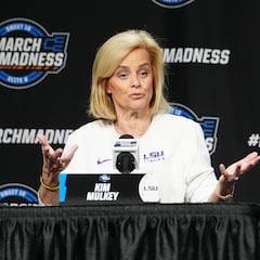 What did Kim Mulkey say about the LA Times article and what did the newspaper say about LSU?
