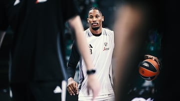 Will Clyburn, antes de un partido de la pasada Euroliga con la Virtus de Bolonia.
