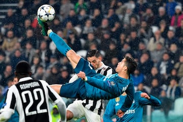 Cristiano Ronaldo es uno de los mejores jugadores de la historia. Máximo goleador en los 121 años de historia del Real Madrid, el delantero portugués se marchó del club en 2018 de manera sorprendente a la Juventus de Turín. Su estancia en Italia no fue lo exitosa que esperaba, pero rindió a un gran nivel con sus 101 goles en 134 partidos. Su traspaso a los turineses por casi 120 millones de euros sigue siendo la venta más cara en el Real Madrid. 