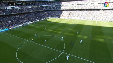 Al final sí hubo pasillo... ¡pero del Madrid al Barça! Despropósito en el 0-1...