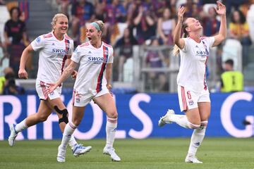 Amandine Henry inauguró el marcador en Turín.