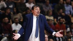 BELGRADE, SERBIA - MARCH 08: Head Coach Ergin Ataman of Anadolu Efes Istanbul reacts during the 2022/2023 Turkish Airlines EuroLeague match between Crvena Zvezda mts Belgrade and Anadolu Efes Istanbul at Aleksandar Nikolic Hall on March 8, 2023 in Belgrade, Serbia. (Photo by Nikola Krstic/MB Media/Getty Images)