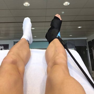 Bale's strapped right foot.