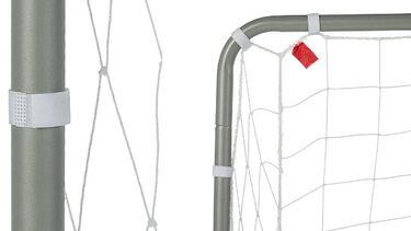 Entrena y juega donde quiera que vayas con esta portería de fútbol Amazon Basics