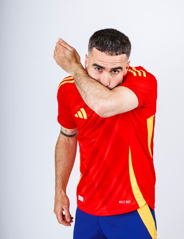 Los internacionales ya posan con la nueva equipación