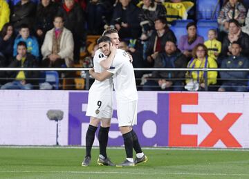 0-1. Gonçalo Guedes celebró el primer gol.