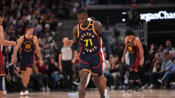 Dennis Schorder, base de Golden State Warriors, ante Oklahoma City Thunder.