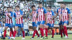 Chivas, un a&ntilde;o sumergido en el abismo futbol&iacute;stico