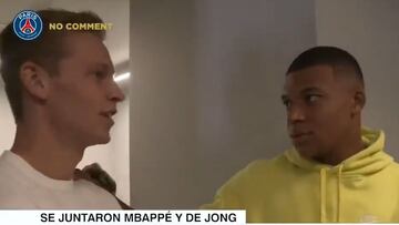 En pleno l¨ªo las redes recuperan la pregunta de Mbapp¨¦ a De Jong sobre el Bar?a que le dej¨® helado