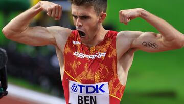 Budapest (Hungary), 22/08/2023.- Adrian Ben of Spain (C) gestures after the Men's 800m heat of the World Athletics Championships in the National Athletics Center in Budapest, Hungary, 22 August 2023. (Mundial de Atletismo, 800 metros, Hungría, España) EFE/EPA/Istvan Derencsenyi HUNGARY OUT
