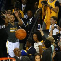 Así entrena Stephen Curry: gafas estroboscópicas, técnicas militares, fatiga extrema…