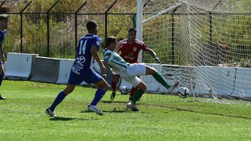 Imagen del partido entre el Antequera y la UD San Fernando