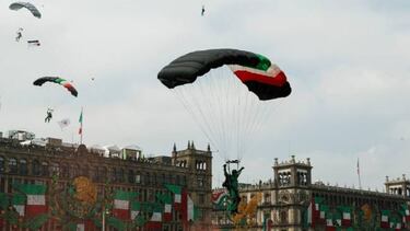 AMLO: Sí habrá grito de independencia y desfile militar
