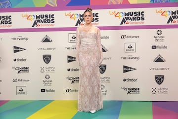 Luc¨ªa Bellido a su llegada al photocall de LOS40 Music Awards.