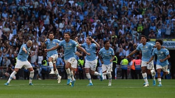 Los jugadores del Manchester City corren a celebrar la consecución de la Community Shield.
