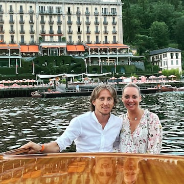 Vanja Bosnic y Luka Modric se conocieron en 2007, y desde entonces son inseparables. Vanja es economista y trabajaba en una agencia de representaci¨®n, hasta que se convirti¨® en la representante por su cuenta del centrocampista. Juntos tienen tres hijos.
