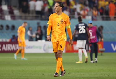 El XI histórico de futbolistas de Surinam: Davids, Seedorf, Kluivert...