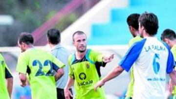 <b>RIVAL DE ENJUNDIA. </b>La Unión Deportiva mide fuerzas esta tarde con el Sporting de Gijón, equipo de la máxima categoría.