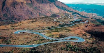 Esta la carretera del páramo del Almorzadero, la más alta de Colombia. Foto: Invías.