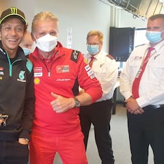 "Está en la mano de Rossi subirse o no la Ducati en 2022"