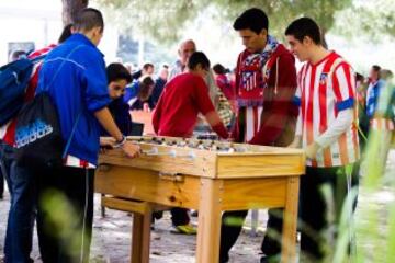 La gran familia rojiblanca disfrutó antes del partido de diversos actos dedicados a ellos en los alrededores del Calderón.