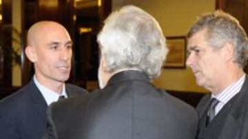 <b>UNIDOS AYER. </b>Villar estuvo en la charla de Rubiales y le apoyó.