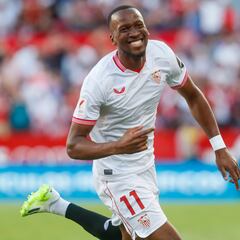 Lukebakio, el hombre de la sonrisa y la gloria a Jesucristo