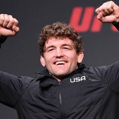 Former Bellator champ and UFC fighter Ben Askren hospitalized for severe pneumonia: “unable to respond to anything”