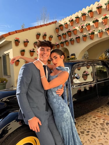 El novio actual de la influencer Lola Lolita es el piloto de Moto2 Alonso López. La pareja confirmó públicamente su relación a mediados de octubre de 2025 a través de imágenes en sus redes sociales.