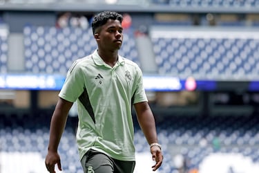 Mendy apunta al regreso… y amenaza el sitio de Fran García