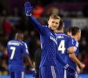 Chelsea celebra ante Aston Villa y estira su ventaja