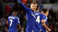 Chelsea celebra ante Aston Villa y estira su ventaja