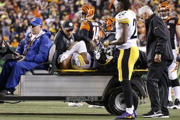 El 4 de diciembre, en el primer cuarto del juego de Monday Night Footaball ante los Bengals de Cincinnati, el linebacker de los Steelers Ryan Shazier fue a taclear al receptor Josh Malone. Un mal golpe, la corona del casco contra la cadera. Shazier en el suelo, inmóvil. Ese lunes fue la última vez que, hasta la fecha, se le ha visto a Shazier mover las piernas segundos antes de salir inmovilizado en camilla rumbo al hospital. Existen reportes contradictorios, y muestras de progreso, pero el equipo y el jugador se mantienen herméticos, y solo dicen que se registra progreso. Shazier ha tenido dos apariciones públicas, ambas en silla de ruedas y nadie nunca quisiera ver que se repita una situación así.