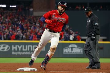 Ian Anderson fue el abridor por parte del equipo de Atlanta y dio una auténtica clase de pitcheo durante cinco innings.