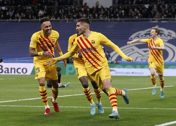 0-3. Ferrán Torres celebra el tercer gol.