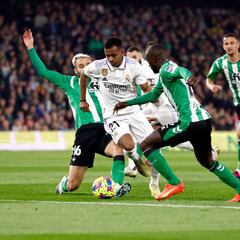 El Betis deja al Madrid a nueve puntos