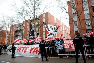 La Plataforma de peñas del club vallecano pide con insistencia la marca de Raúl Martín Presa, presidente y máximo accionista de la entidad vallecana.