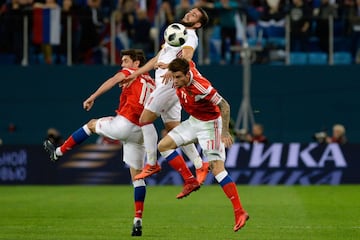 Zhirkov, Smolov y Nacho.