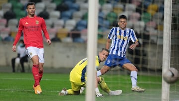 El Oporto se apunta el clásico y la clasificación a cuartos