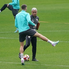 Lo que le faltaba al Málaga: Roberto se lesiona