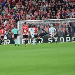 Piratak trabaja para dinamizar la animación ante el Viktoria Plzen