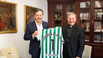 Monterrubio con el deán presidente, Joaquín Alberto Nieva