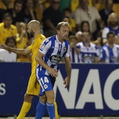 Krohn-Dehli, de modelo a 2 rojas en 4 partidos este año