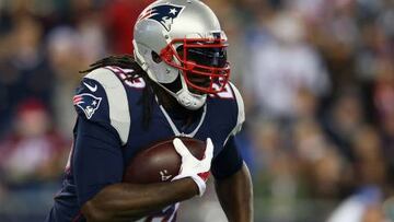 Legarrette Blount vuelve a ser corredor de los New England Patriots.