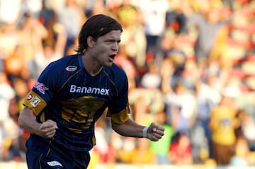 Anotó 25 goles en 40 partidos con Pumas en 2007, llegó a la final con los universitarios para después irse a Chipre. No regresó a México aunque sí llegó su hermano, Santiago Solari. 