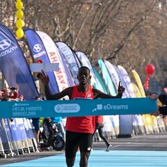 El keniano Charles Kipkkurui Langat, ganador de la Mitja de Barcelona 2023, suspendido por dopaje