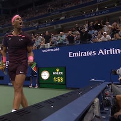 Tuvo ansiedad, sufrió un golpe y aun así hizo esto: barbaridad de punto de Nadal que propició la remontada