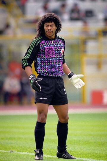 Ren Higuita con la seleccin de Colombia.