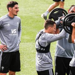 El Cádiz prepara la visita al Sporting con la duda del Choco