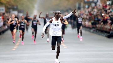 Kipchoge, histórico: "Espero ser el primero pero no el último"